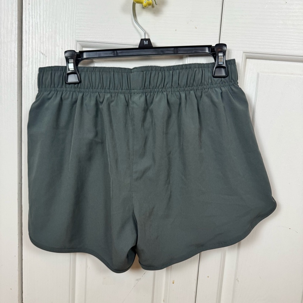 NWT Legend Women's Green Athletic Shorts - Picture 3 of 5